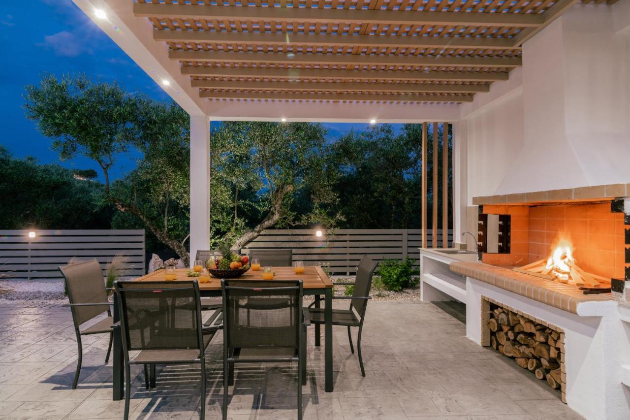 Valentino Luxury Villa Планос Екстер'єр фото
